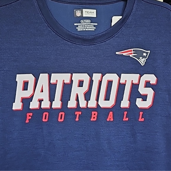 NFL New England Patriots Football Men's T Shirt - New with tags - Picture 2 of 3